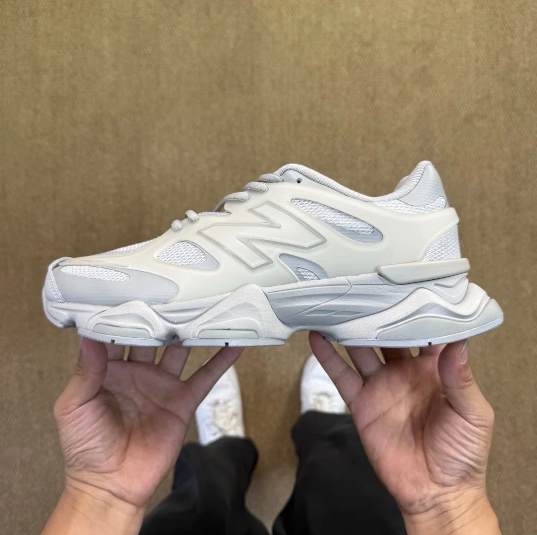 New Balance 9060 weiß