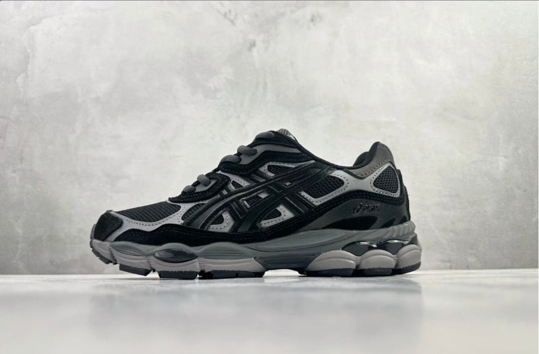 ASICS Gel 1130 NYC schwarz