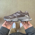 New Balance 9060 braun-grau
