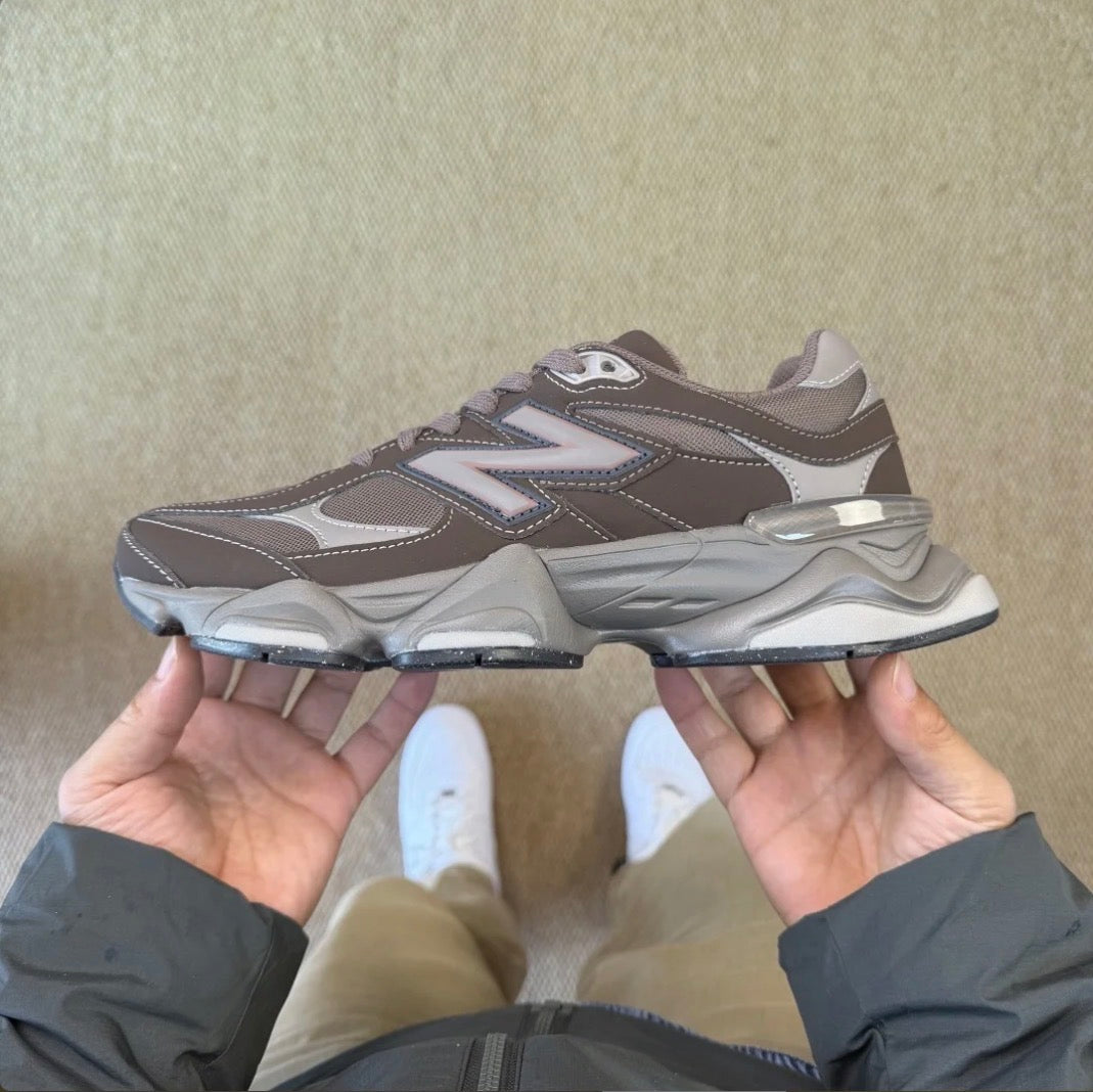 New Balance 9060 braun-grau