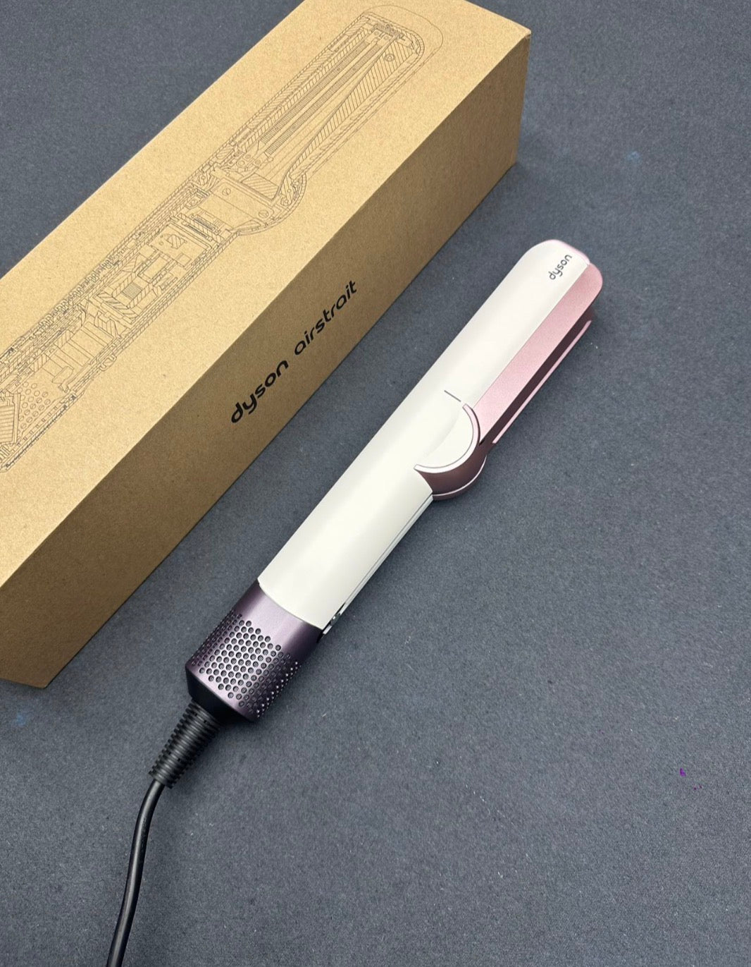 Dyson Airstrait Pink