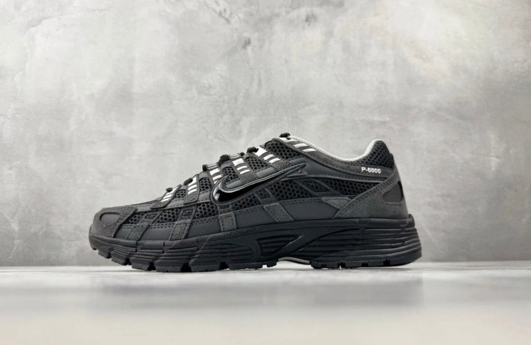 Nike P-6000 schwarz-schwarz